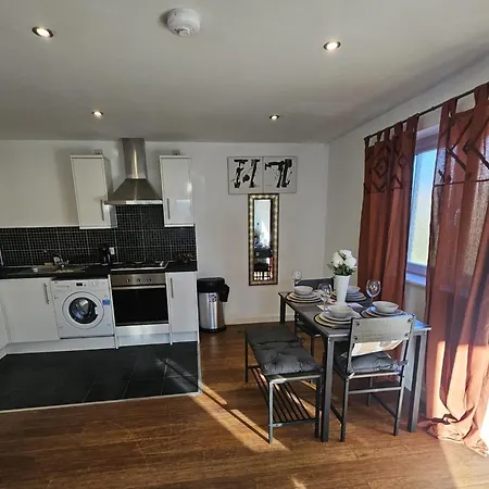 Nariken Apartments, Centre Bristol